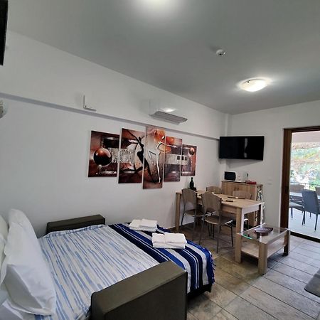 Arokariapartments Koróni Екстериор снимка